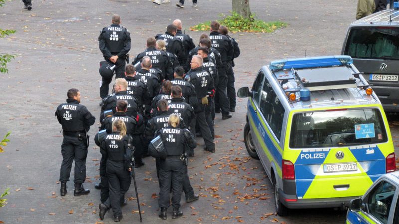Auseinandersetzung zwischen gewalttätigen Anhängern von Hannover 96 und des SV Darmstadt verhindert