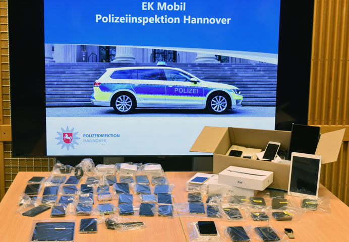 Polizei und Staatsanwaltschaft: Beschlagnahme von Diebesgut und Falschgeld