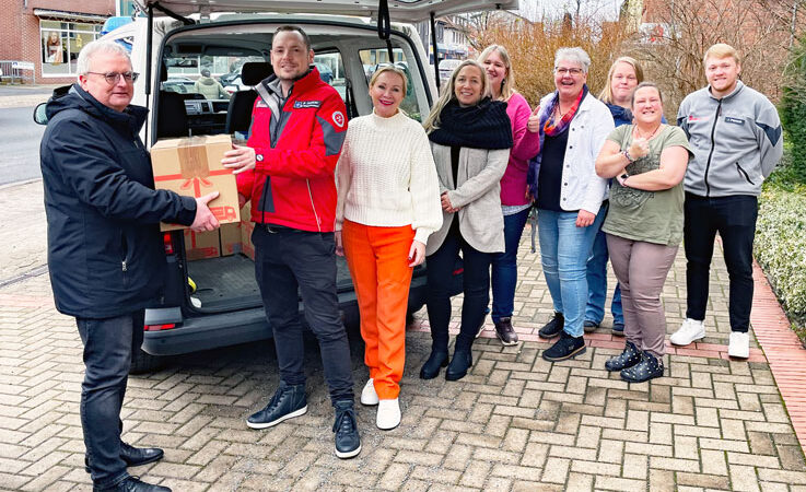 Sehnde übergibt wieder 39 Pakete für die Weihnachtstrucker