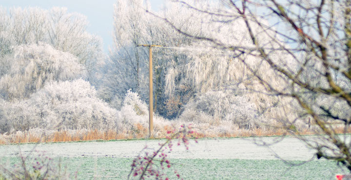 Lebensgefahr auf Eisflächen: Stadt Lehrte warnt vor dem Betreten gefrorener Gewässer