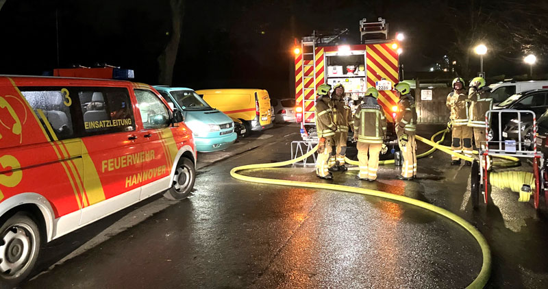 Feuerwehr löscht zwei Kellerbrände in Bemerode