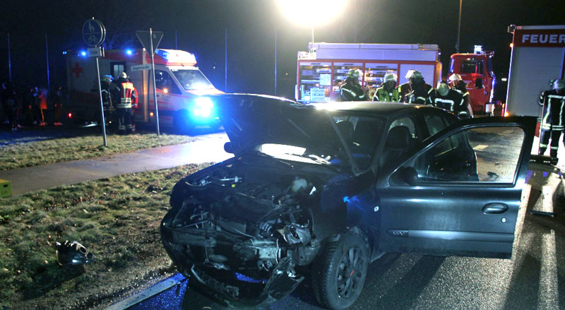 Verkehrsunfall mit vier unterschiedlich verletzten Personen in Hohenhameln