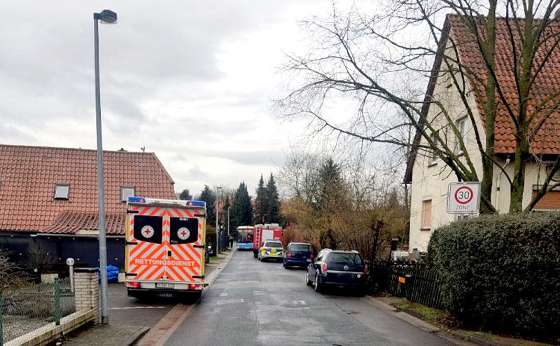 Busbrand in Eqourd endet glimpflich: Schüler verlassen Fahrzeug