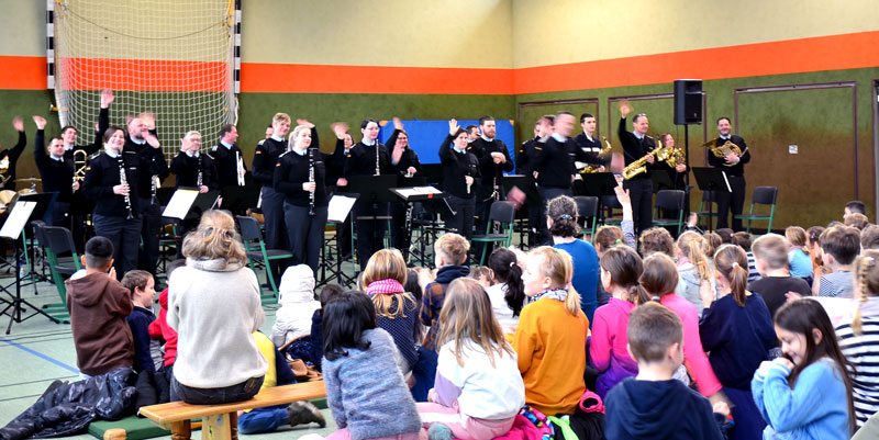 Heeresmusikkorps Hannover zu Gast in der Grundschule Breite Straße