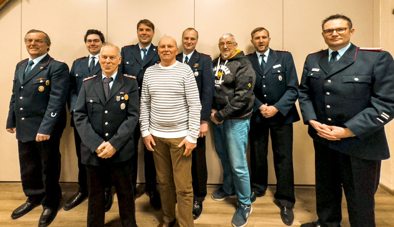 Jahreshauptversammlung der Feuerwehr in Klein-Lobke mit Ehrungen und Beförderungen