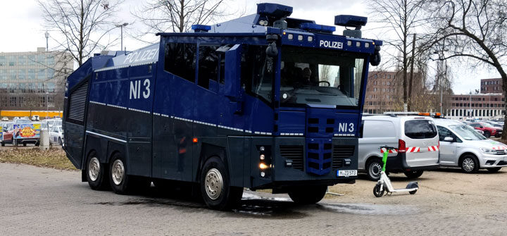 Versammlungen mit mehreren Tausend Teilnehmern in Hannover verlaufen friedlich