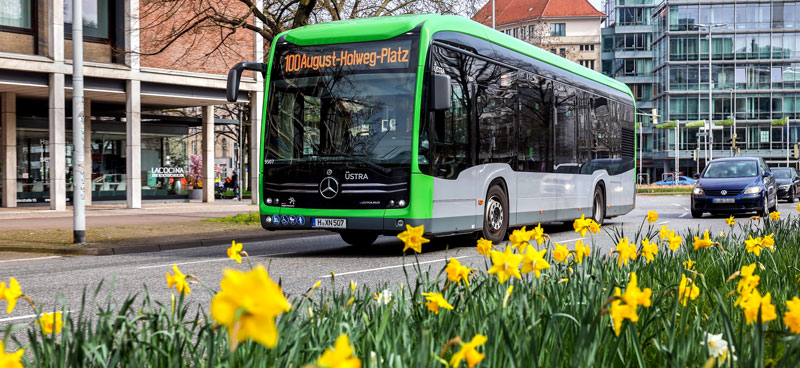 Feiertagsverkehr von üstra und regiobus an Ostern und bei der Zeitumstellung am 31. März