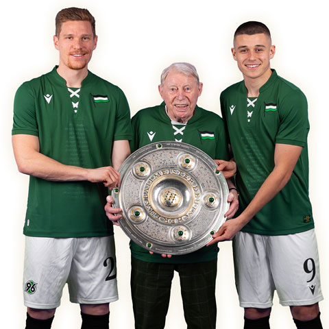 70 Jahre: Hannover 96 würdigt Deutsche Meister von 1954 mit Sondertrikot