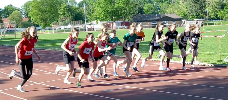 Abendsportfest in Wunstorf: zwei MTV-Mädchen mit Bestzeiten