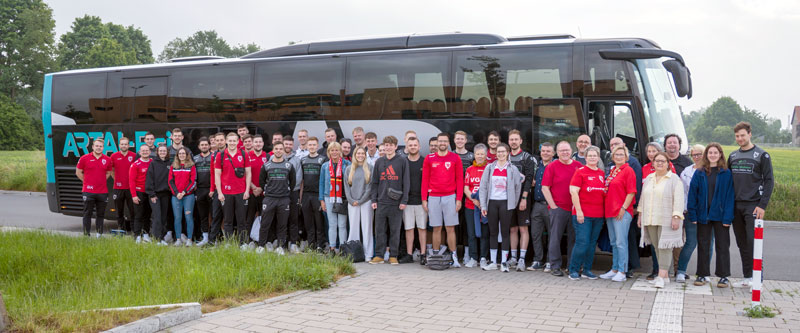 Sponsoren zahlen Bus für TVE Handball-Fans zur Relegation nach Fredenbeck