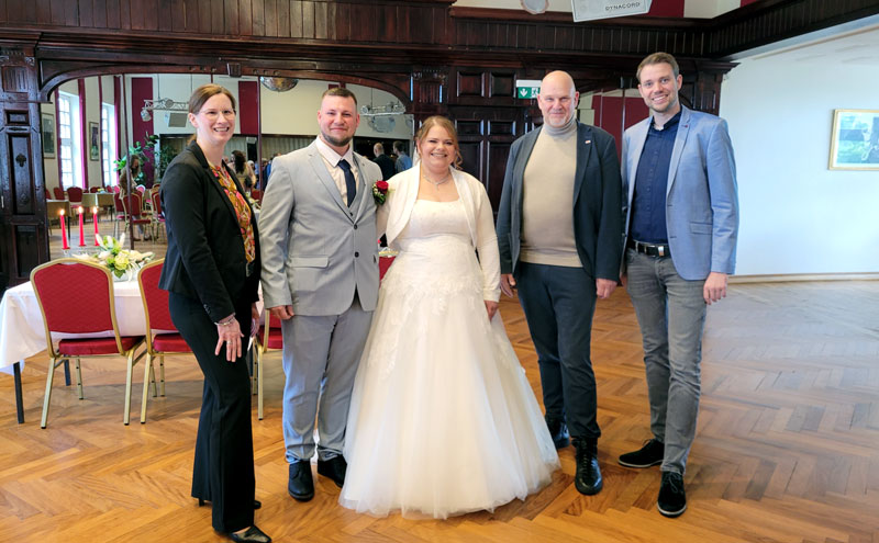 Erste Eheschließung im Rathaussaal in Lehrte