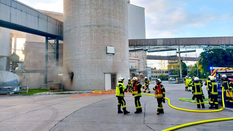 Feuer in technischer Anlage am Silo in Höver