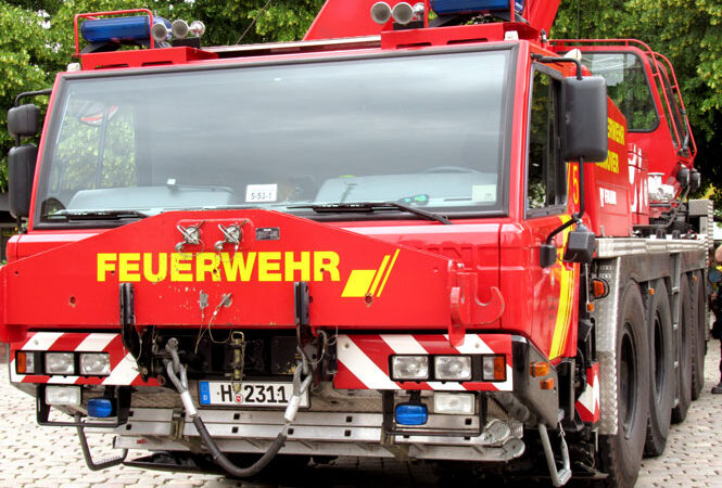 Stadtbahnzug der Linie 5 entgleist an der Endstation Anderten