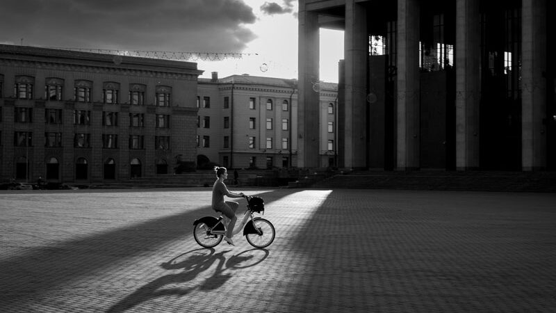 Fotografie & Kommunikation präsentiert „Streetlife“: Fotoausstellung von Bernd Reinert