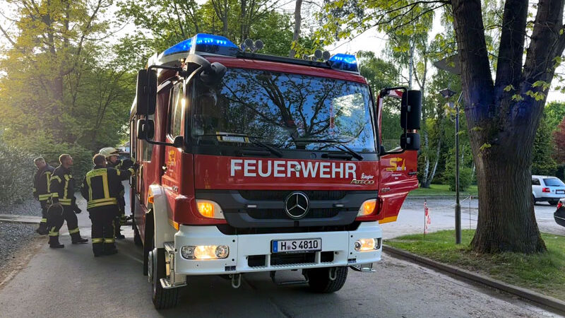 Feuer in Köthenwald – Brandmeldeanlage alarmiert Feuerwehren