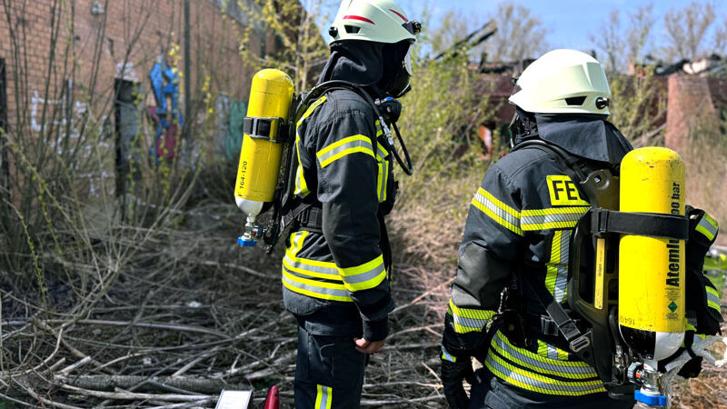 Einsatzserie der Ortsfeuerwehr Sehnde – zweimal Keramische Hütte dabei