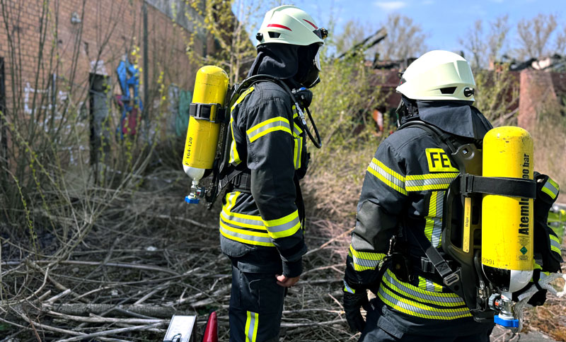 Einsatzserie der Ortsfeuerwehr Sehnde – zweimal Keramische Hütte dabei