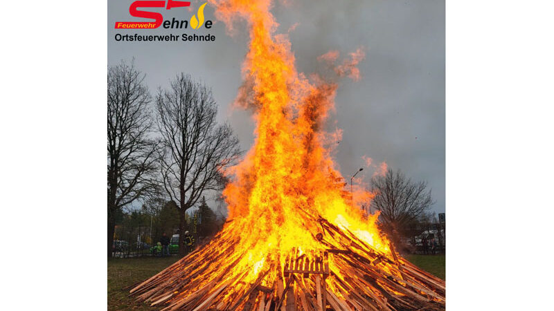 Osterfeuer in Sehnde