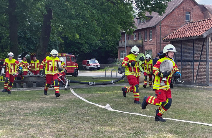 Moorwettkämpfe der Lehrter Feuerwehren und ein Heiratsantrag