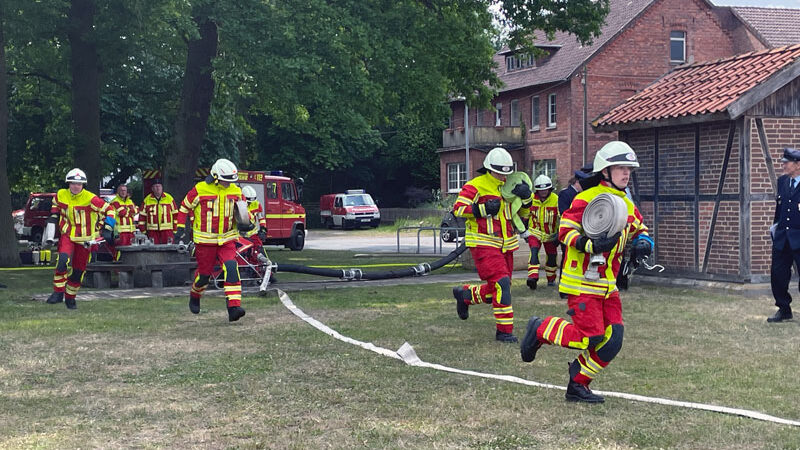 Moorwettkämpfe der Lehrter Feuerwehren und ein Heiratsantrag