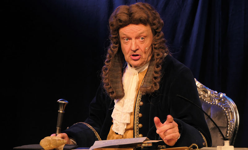 Solo-Theaterstück mit Rainer Künnecke: „Leibniz unter uns – Ein Genie ist auch nur ein Mensch“