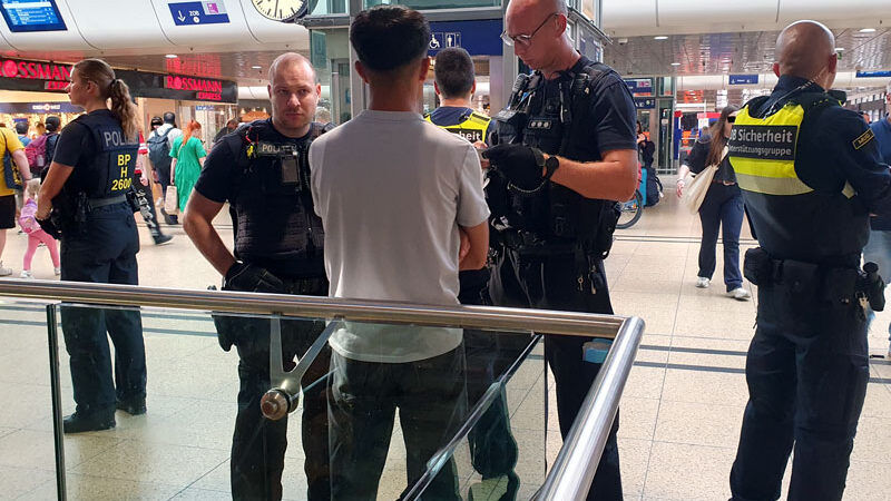 Großeinsatz am Hauptbahnhof Hannover: Zahlreiche gefährliche Gegenstände gefunden