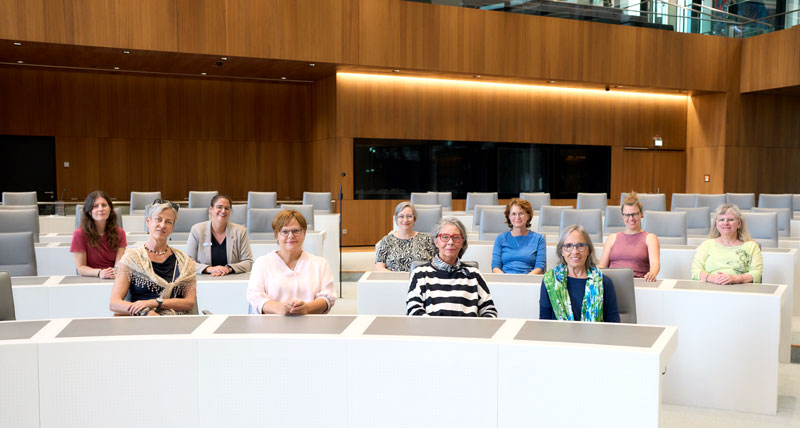 Frauen aus Sehnde und dem Ostkreis zu Besuch bei MdL Dr. Silke Lesemann