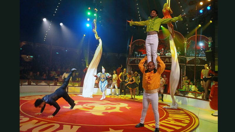Roncallis Circus-Theater erobert den Waterlooplatz in Hannover