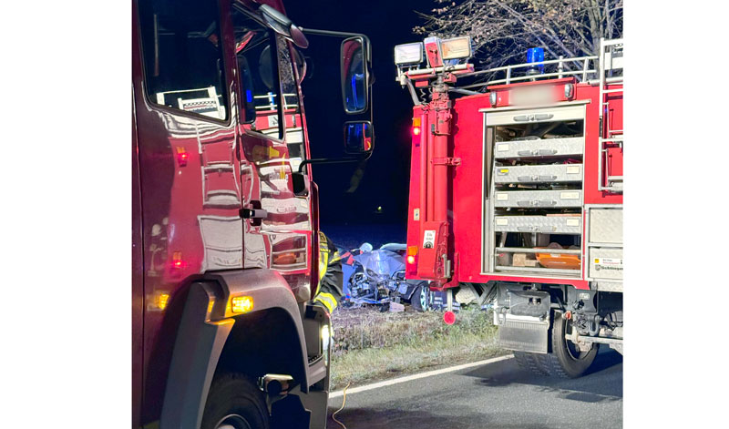 Autofahrer bei Verkehrsunfall bei Müllingen lebensgefährlich verletzt