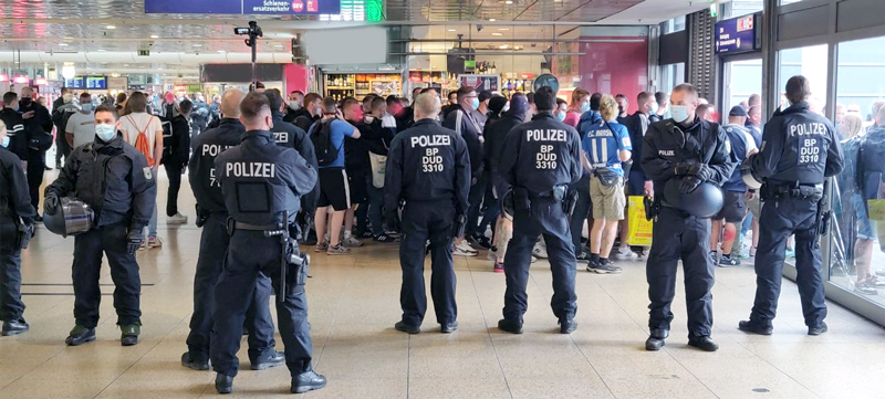 Fußballderby Hannover 96 und Eintracht Braunschweig: Allgemeinverfügung der Bundespolizei