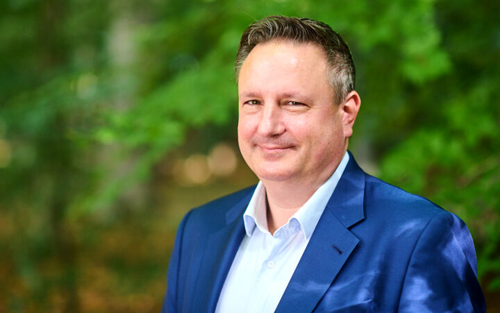 Bürgermeisterkandidat Sandy Steve Choitz stellt sich zur Wahl