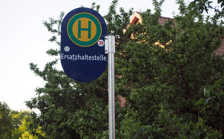 Haltestellenverlegung für Buslinien 373 und 800