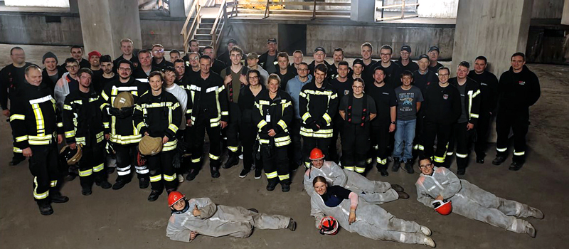 Sehnder Feuerwehren üben in stillgelegter U-Bahn-Station unter Hannover