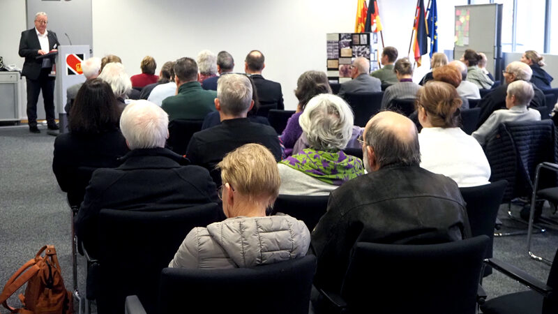 „Geschichte verpflichtet uns“: Gedenkstunde in Sehnde zur Reichspogromnacht