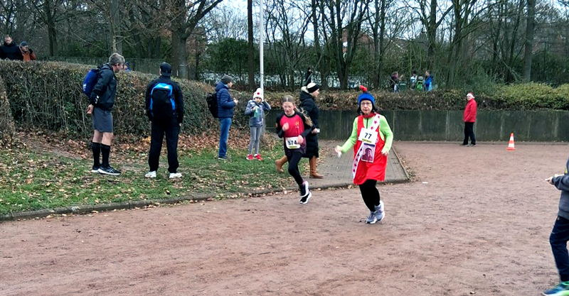 Doppelsieg im Jahrgang 2017 und zwei weitere Siege beim 46. Nikolauslauf in Mühlenberg