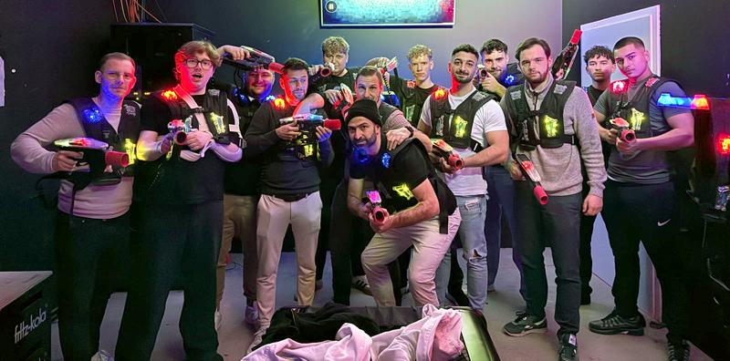 Mannschaft des SuS B-Team feiert Weihnachten nach Hallenturnier mit Vize-Gewinn