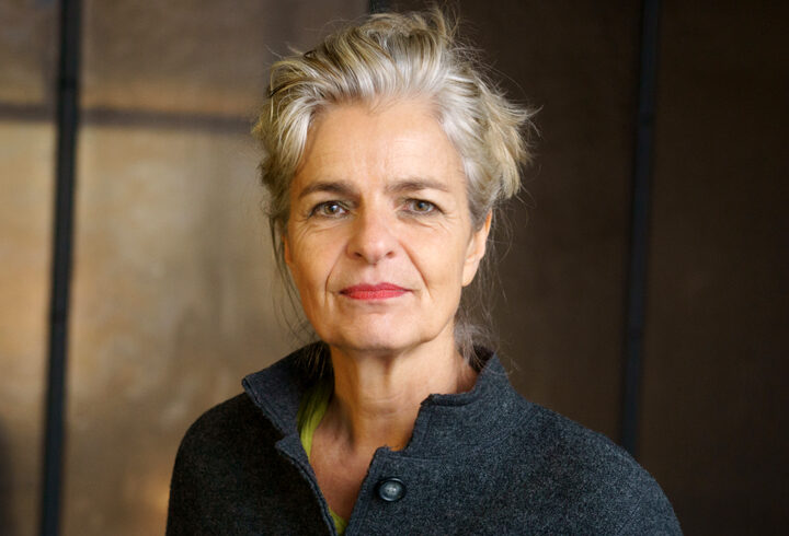 Charlotte Wiedemann liest zum Holocaust-Gedenktag im Burgdorfer Paulus-Kirchenzentrum