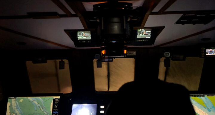 Marineflieger und Seenotretter gemeinsam im Einsatz für verletzten Lotsen