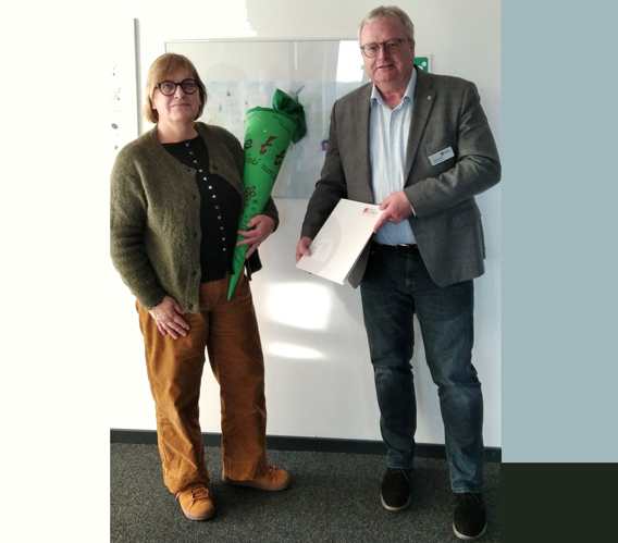 Bürgermeister verabschiedet Mitarbeiterin der Stadt Sehnde in den Ruhestand