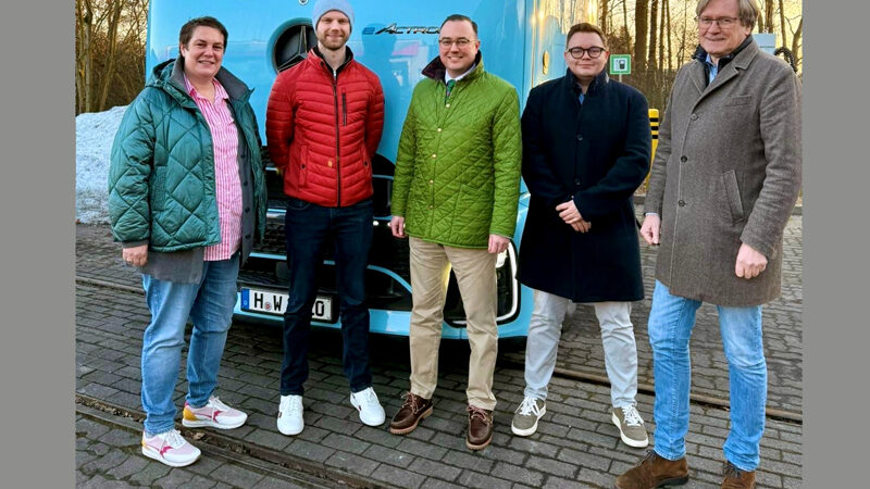 CDU-Bürgermeisterkandidat Dr. Schinze-Gerber besucht Werther Logistik