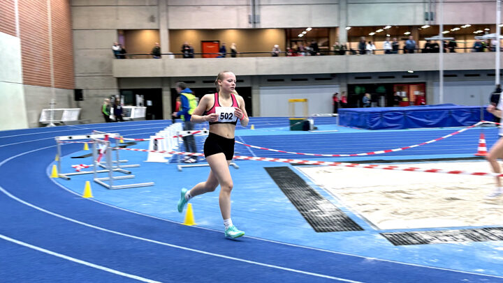 Hallen-Landesmeisterschaften 2026: Bestzeiten für Lisa Schrader und Enie Jochim aus Rethmar