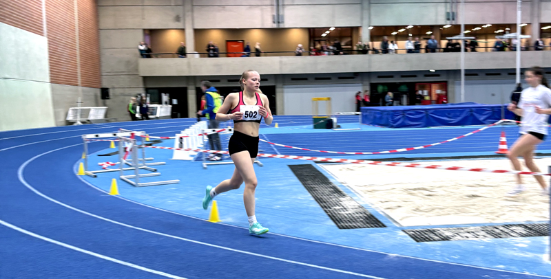 Hallen-Landesmeisterschaften 2026: Bestzeiten für Lisa Schrader und Enie Jochim aus Rethmar