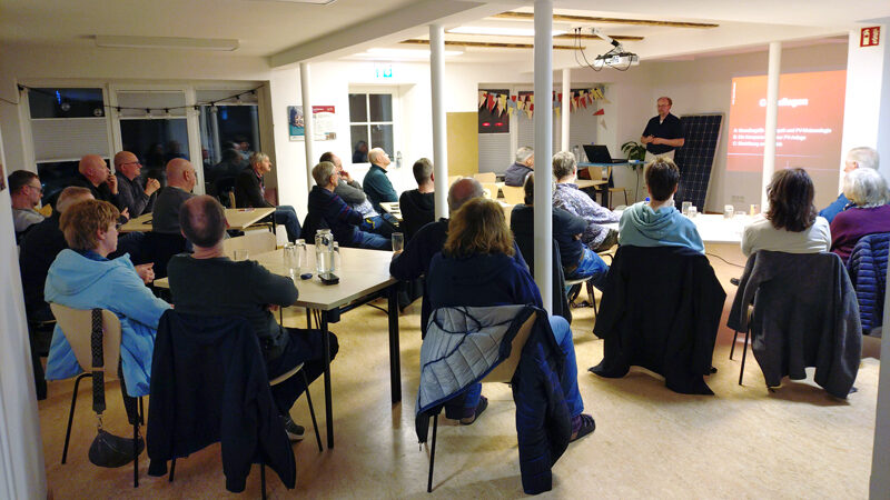Der Funke springt über – Erfolgreicher Energietreff zu Photovoltaik-Systemen