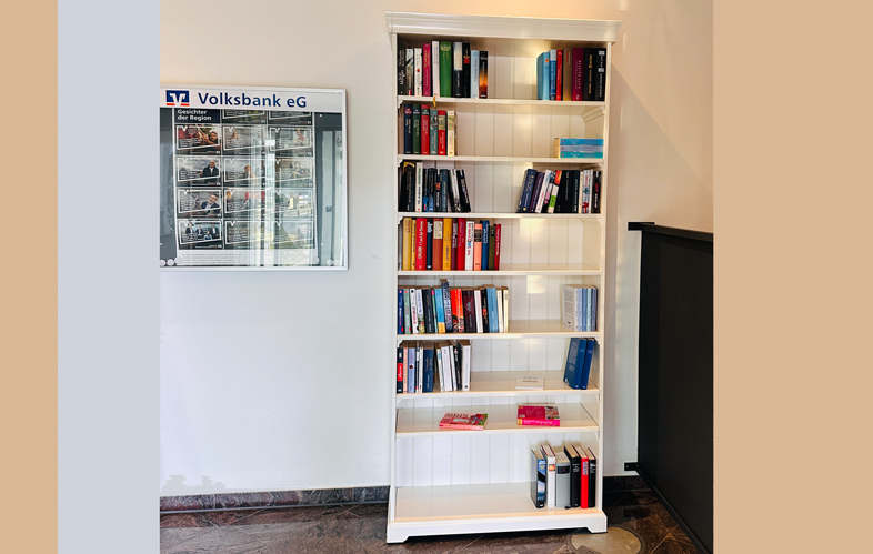Offner Bücherschrank hat in Ilten eine neue Heimat