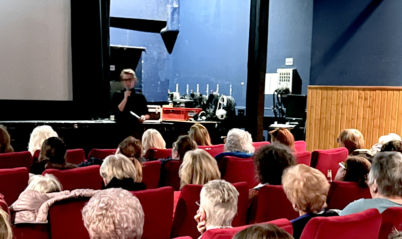 Großer Zuspruch für Filmabend zum Internationalen Frauenkampftag in Lehrte