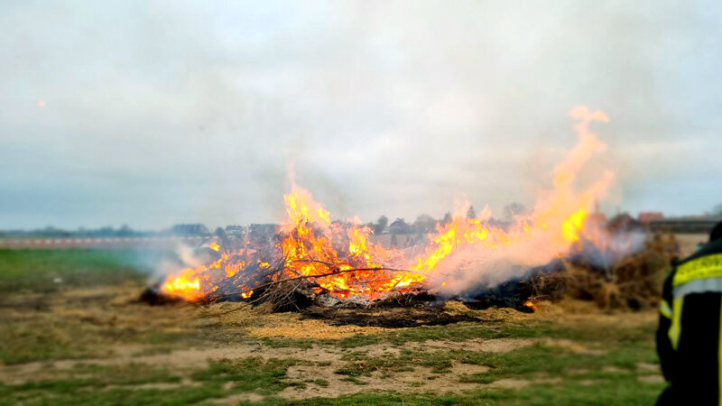 Osterfeuer der Jugend in Müllingen-Wirringen