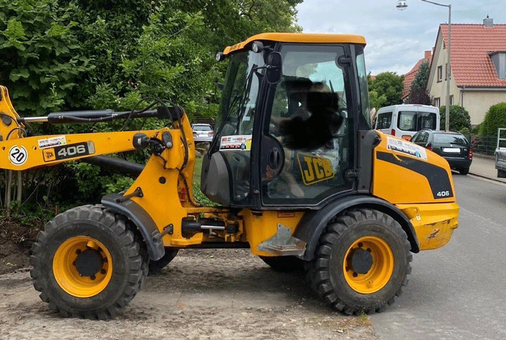 Radlader in Ahlten gestohlen