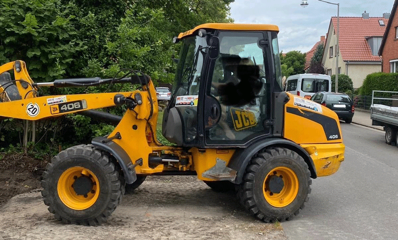 Radlader in Ahlten gestohlen