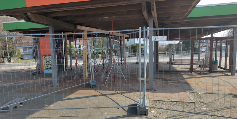 Reparatur der Bushaltestelle an der KGS Sehnde beginnt