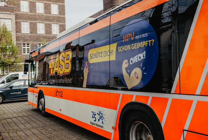 Krebsvorsorge-Impfung: Region Hannover fährt mit Infobus rund 30 Schulen an